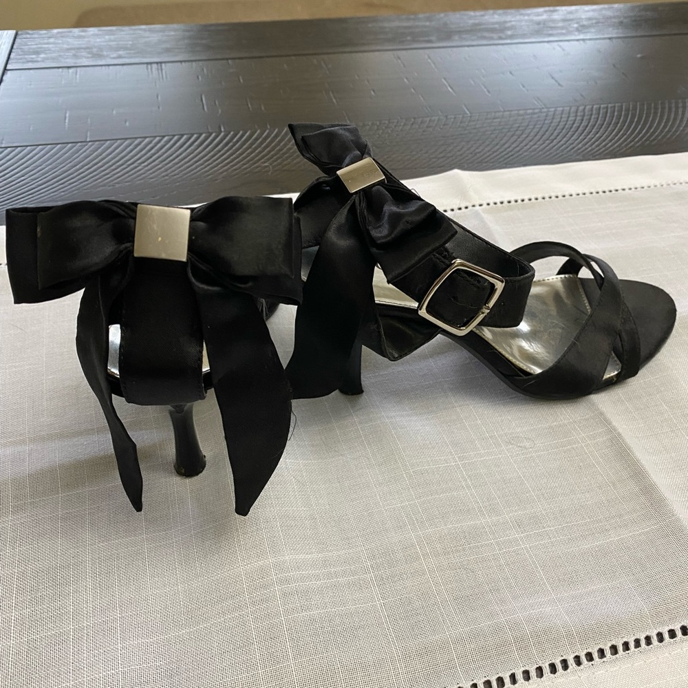 Size 7 heels.